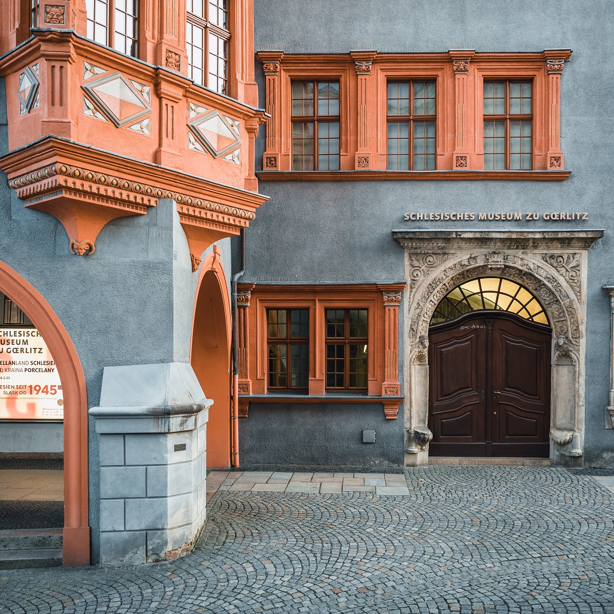 Eingangstür zum Schlesischen Museum zu Görlitz